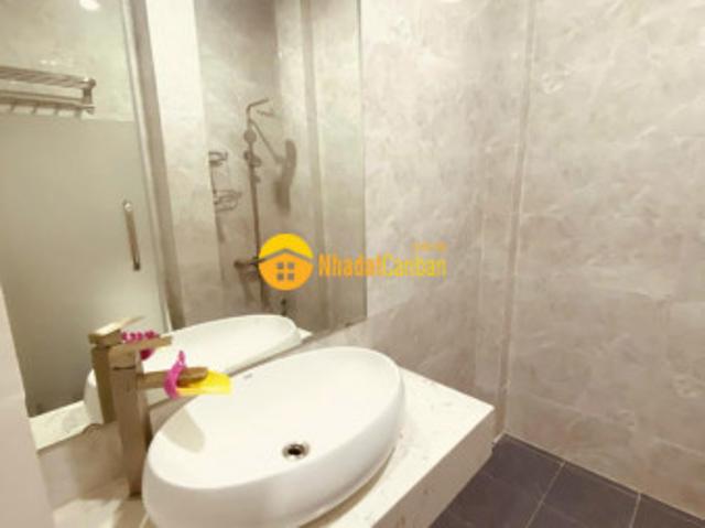 Nhà mặt phố bán