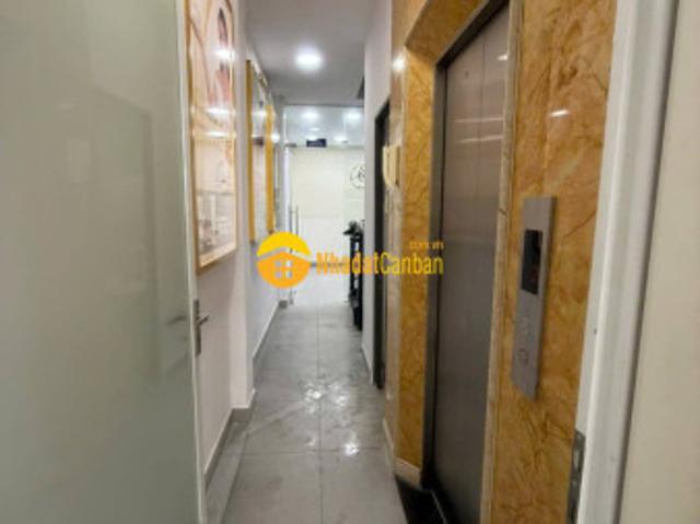 Nhà mặt phố bán