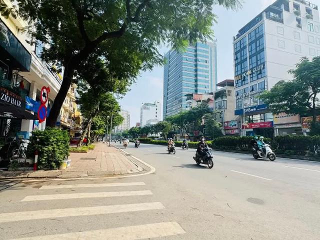 Nhà mặt phố bán tại Hoàn Kiếm, Hà Nội
