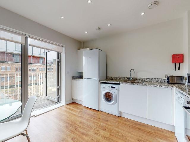 Room for rent in Mile End, Greater London