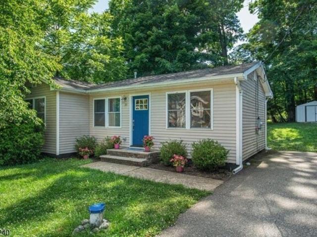 House for sale in Glasser, New Jersey