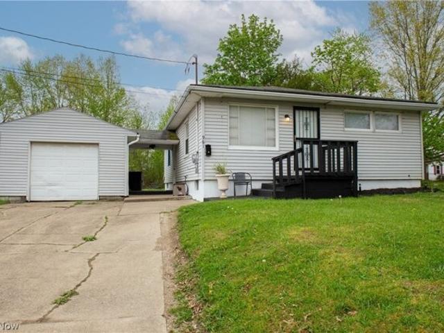 House for sale in Warren, Ohio