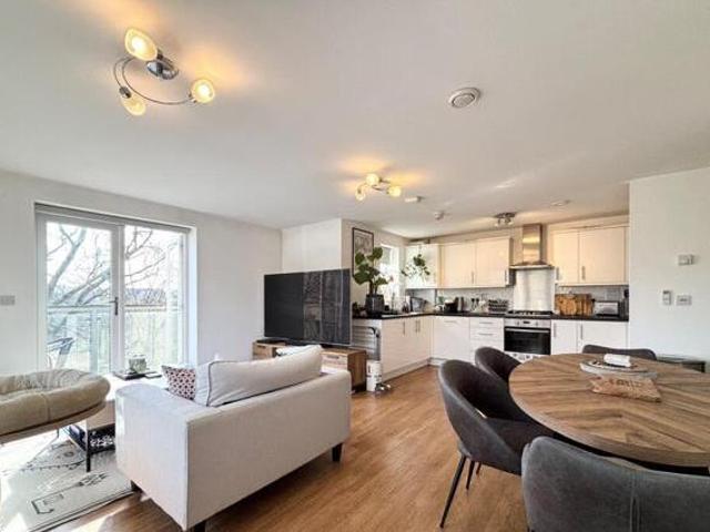 House for sale in Borehamwood, Hertsmere