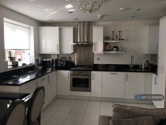 Apartment for rent in Elstree and Borehamwood, Borehamwood