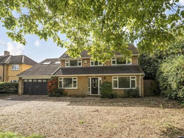 House for sale in Dunstable, Central Bedfordshire