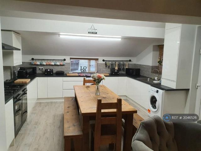 House for rent in Clough, Burnedge