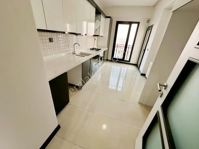 Bayrakli, İzmir içerisinde kiralık mülk