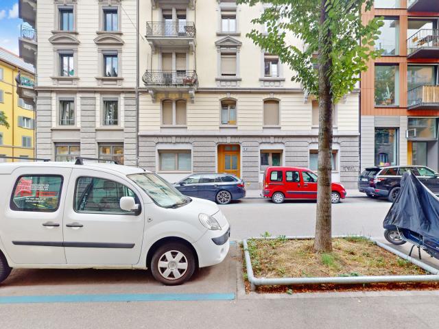 Apartment mieten in Einigen, Zürich