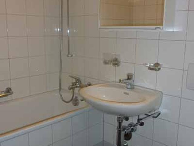 Wohnung mieten in Einigen, Zürich