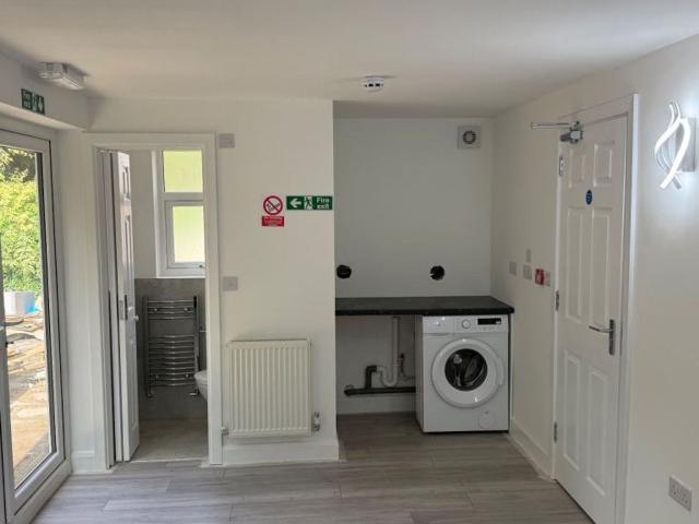House for rent in Woodcote, Greater London