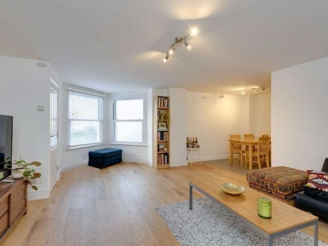 Apartment for rent in Cat Hill, Isle Of Man