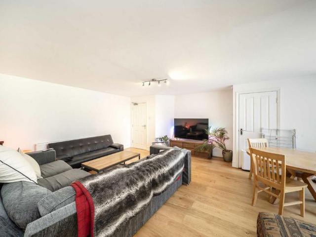 House for rent in Finsbury Park, Greater London