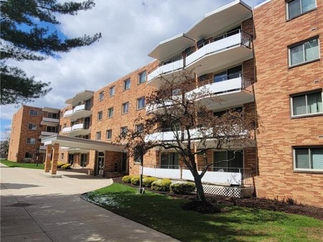 Condo for sale in Broadview Heights