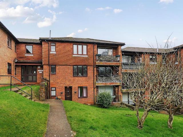 Apartment for rent in Cross In Hand, East Sussex
