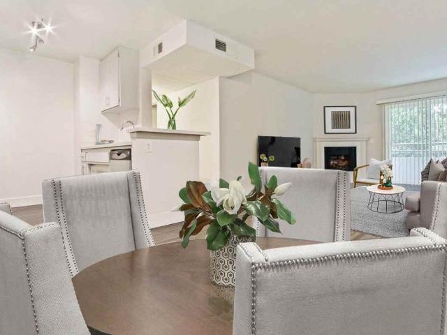 Apartment for rent in Canoga Park, California