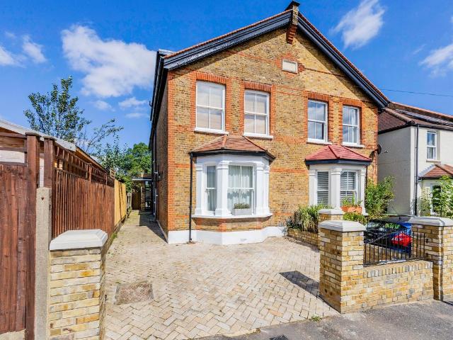 House for rent in Tolworth, Greater London