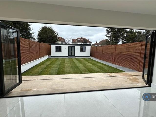 House for rent in Tolworth, Greater London