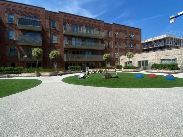 Apartment for rent in Watford Rural, Batchworth