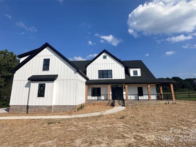 House for sale in Waxhaw