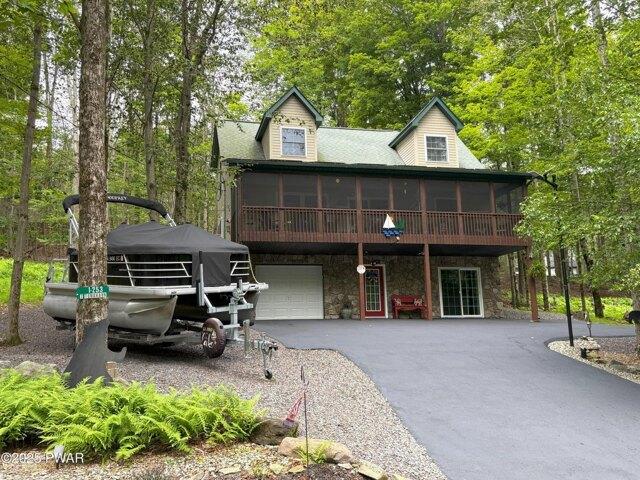 House for sale in Lake Ariel