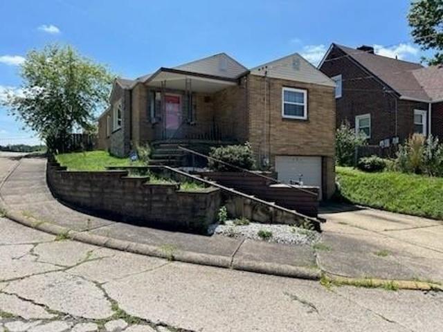 House for sale in Clairton