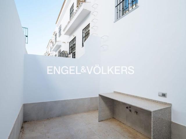 Casa en alquiler en Tomares, Peralta