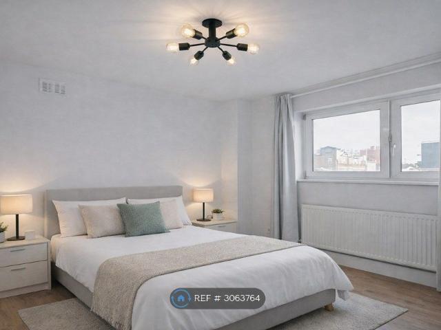 House for rent in Bermondsey Village, Greater London