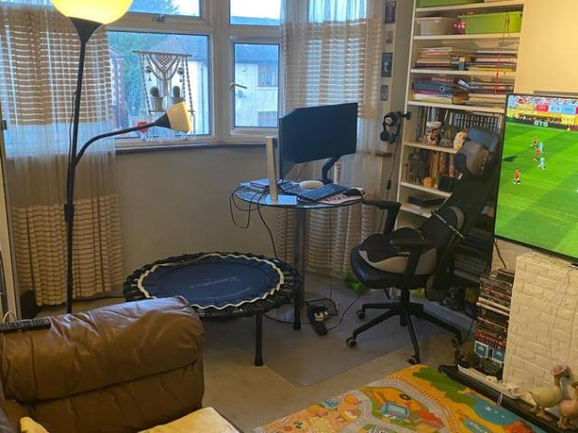 Apartment for rent in Fairlop, Greater London