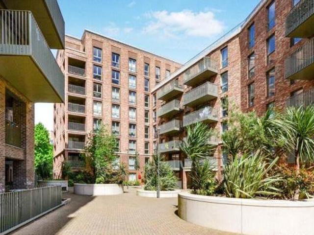 House for sale in Greater London