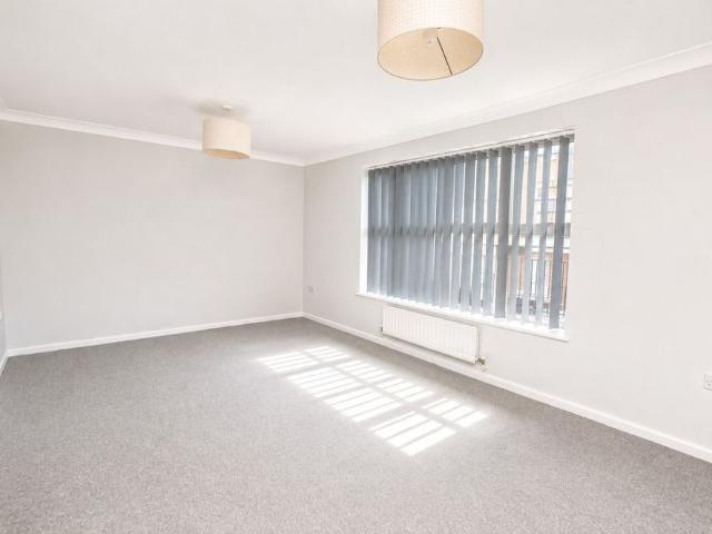 Apartment for rent in Barming, Midway