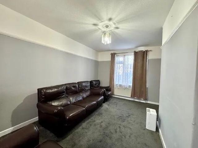 House for rent in Bradshaw, Lee Bank