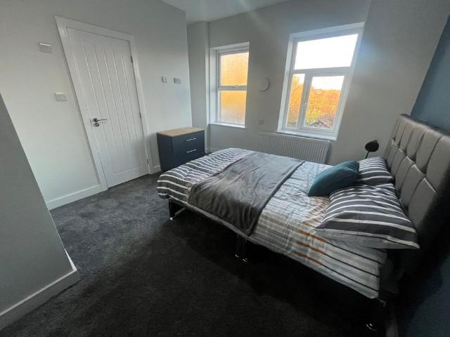 House for rent in Bradshaw, Lee Bank
