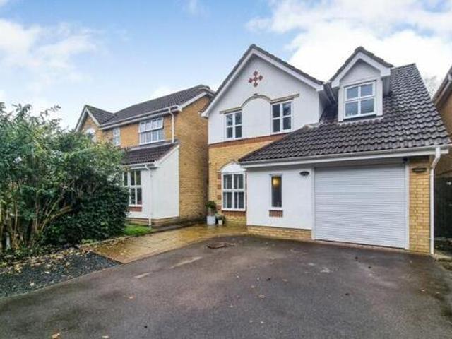 House for sale in Farnham, Waverley