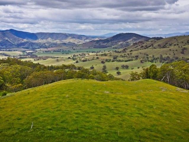 Cottage for sale in Omeo, Victoria