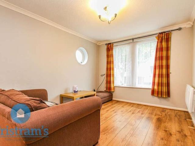 Room for rent in Haddon, East Midlands