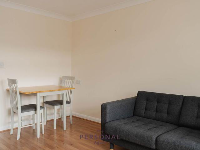 Apartment for rent in Epsom, Surrey