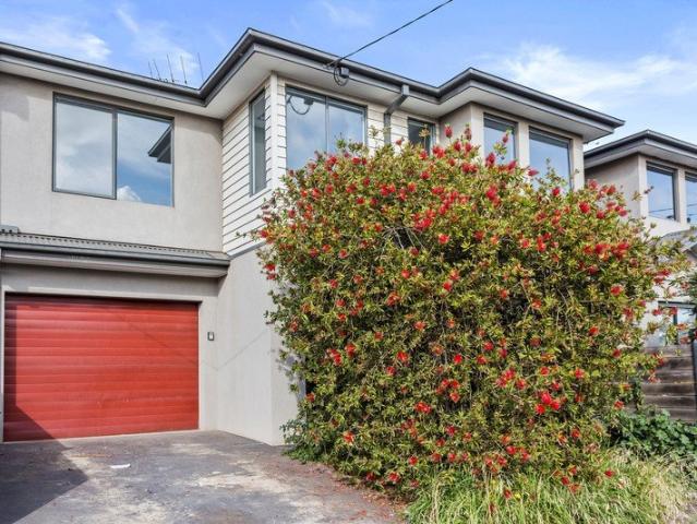 Townhouse for rent in Brooklyn, Melbourne