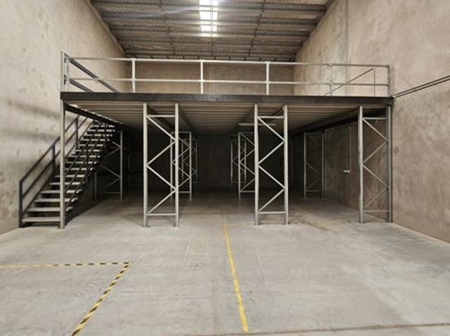 Warehouse for rent in Toombul, Queensland