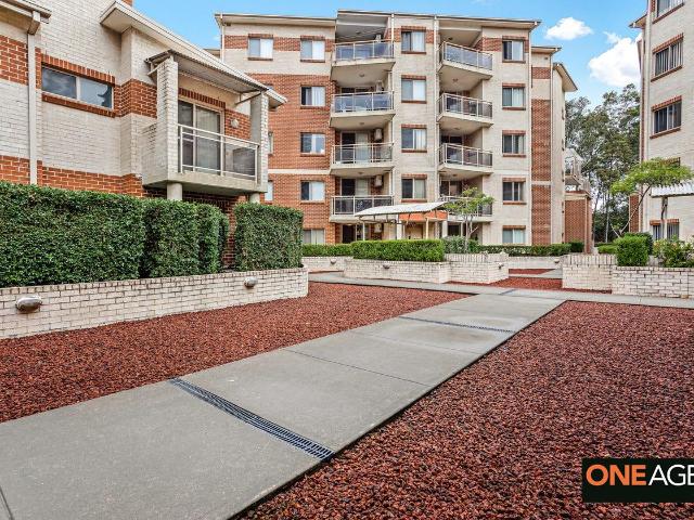 Apartment for rent in Toongabbie, Sydney