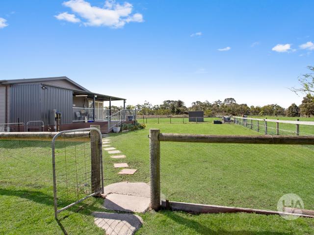 Cottage for sale in Camerons Creek, Victoria