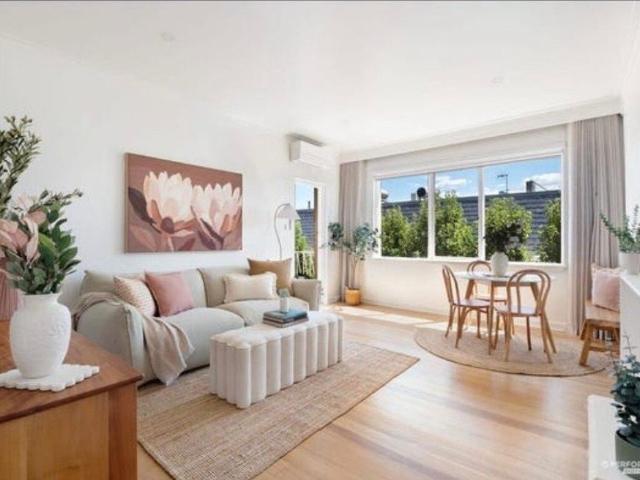 Room for rent in Camerons Creek, Victoria