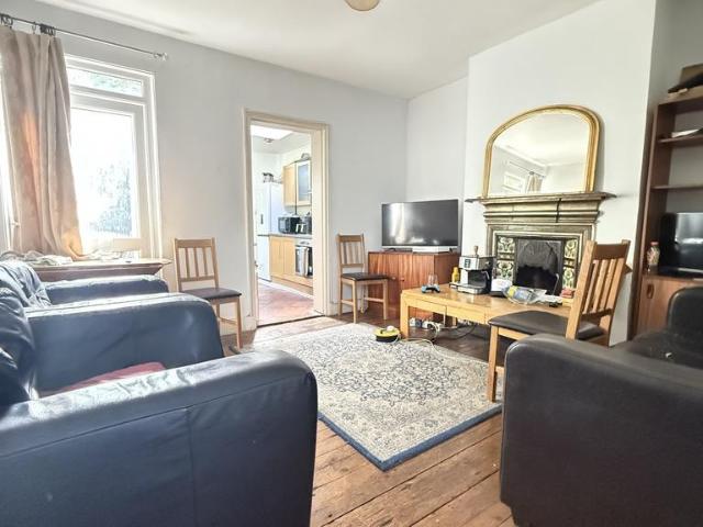 House for rent in Furzedown, Greater London