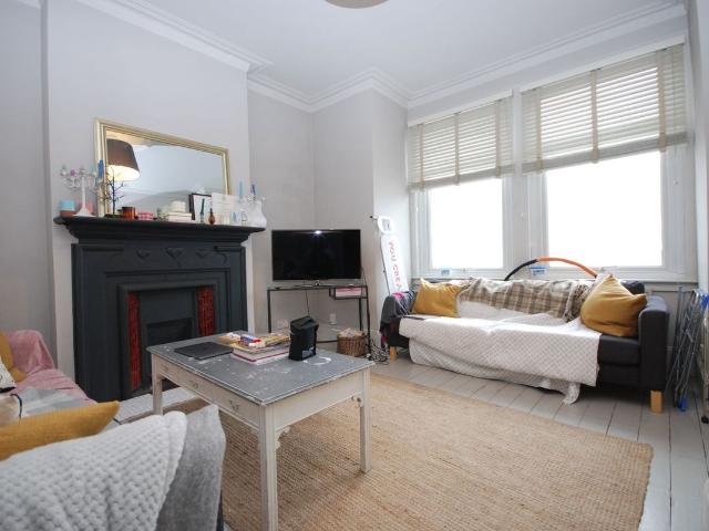 House for rent in Furzedown, Greater London