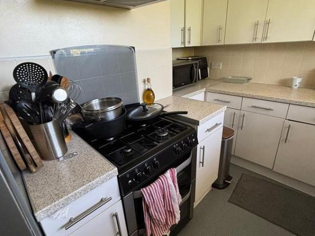 Room for rent in Newlands Estate, Greater London