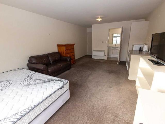 Room for rent in North Dunedin, Dunedin