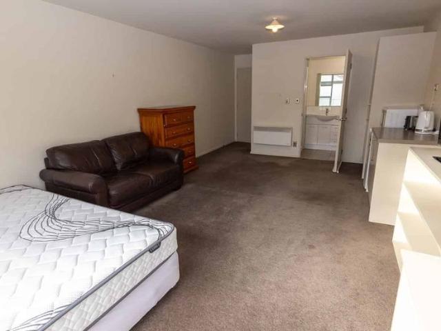 Property for rent in Otakou