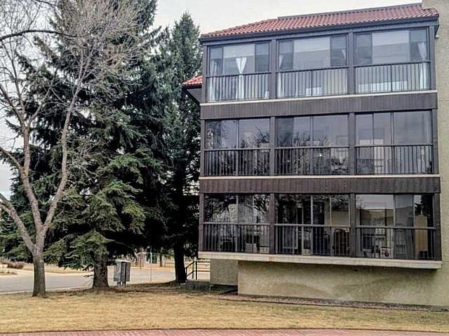 Condo for sale in Medicine Hat, Alberta