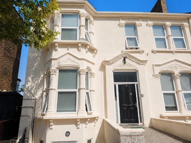 Apartment for rent in Stroud Green, Greater London