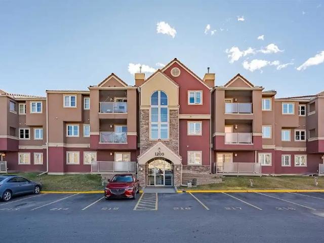Condo for rent in Northwest, Alberta