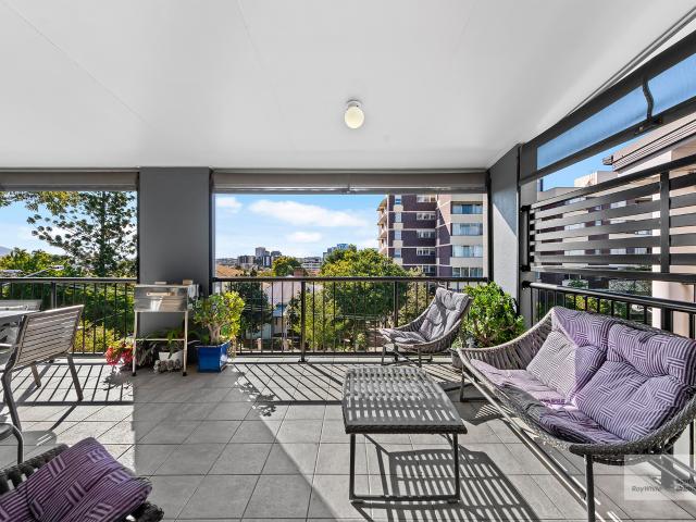 Apartment for sale in Highgate Hill